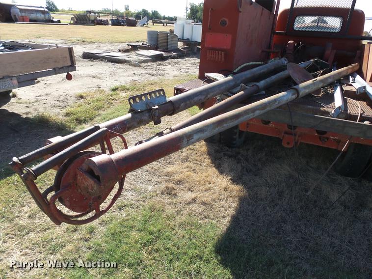 image for item DA9904 1953 Chevrolet 4400 flatbed truck