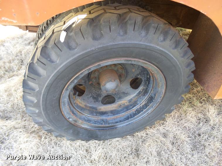 image for item DA9904 1953 Chevrolet 4400 flatbed truck