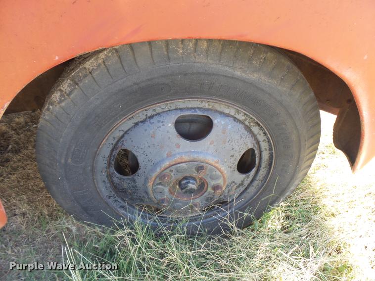 image for item DA9904 1953 Chevrolet 4400 flatbed truck