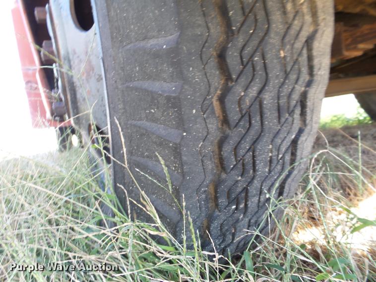 image for item DA9904 1953 Chevrolet 4400 flatbed truck