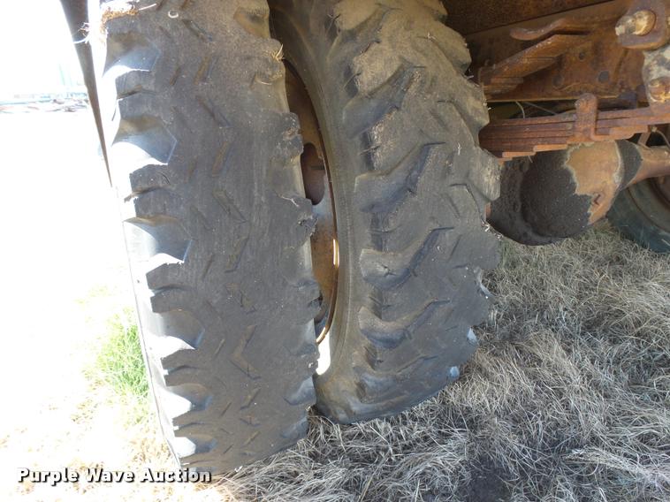 image for item DA9904 1953 Chevrolet 4400 flatbed truck