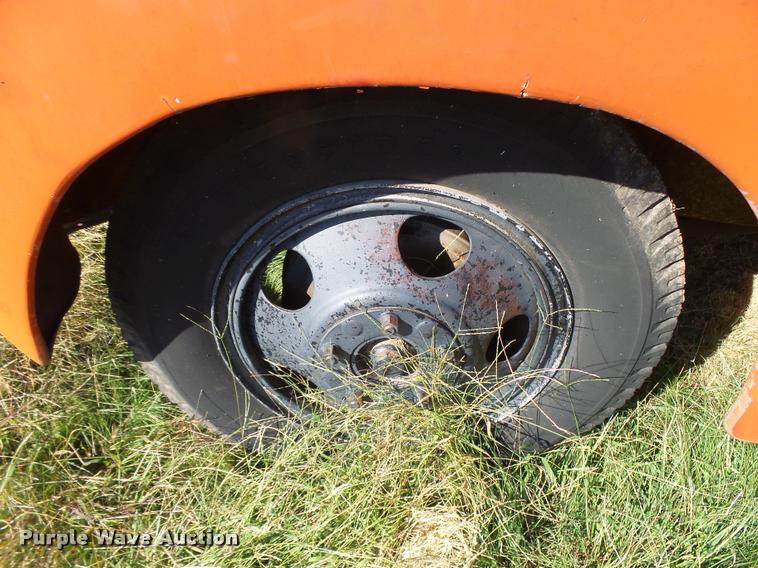 image for item DA9904 1953 Chevrolet 4400 flatbed truck