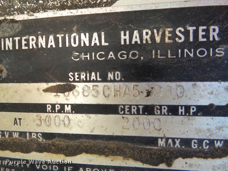 image for item DA9905 1974 International Loadstar oil distributor truck