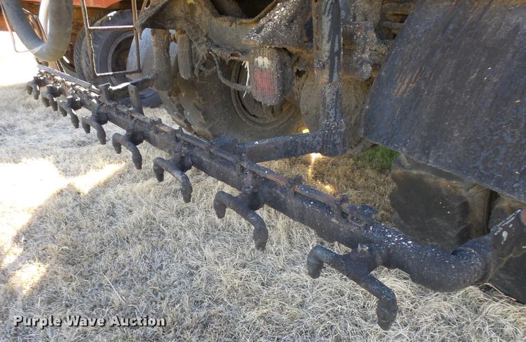 image for item DA9905 1974 International Loadstar oil distributor truck