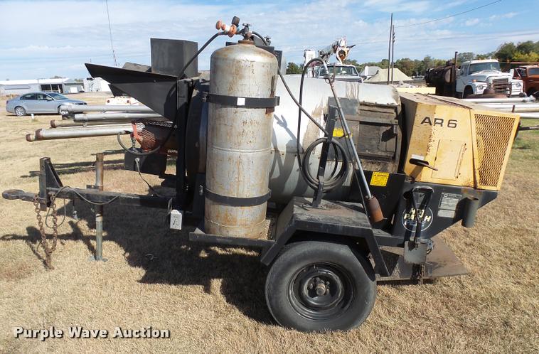 image for item DA9906 Bomag AR6 hot patch chip spreader