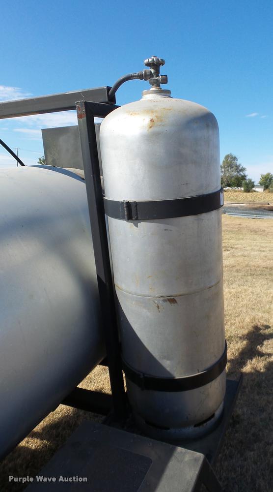 image for item DA9906 Bomag AR6 hot patch chip spreader