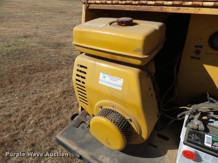 image for item DA9906 Bomag AR6 hot patch chip spreader