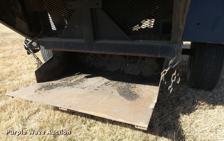 image for item DA9906 Bomag AR6 hot patch chip spreader