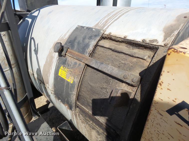 image for item DA9906 Bomag AR6 hot patch chip spreader