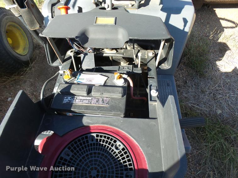 image for item DA9907 (2) lawn mowers