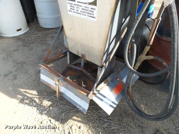 image for item DA9909 Larson 509 stainless steel spreader