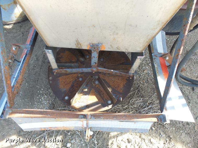 image for item DA9909 Larson 509 stainless steel spreader