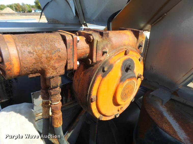 image for item DA9909 Larson 509 stainless steel spreader