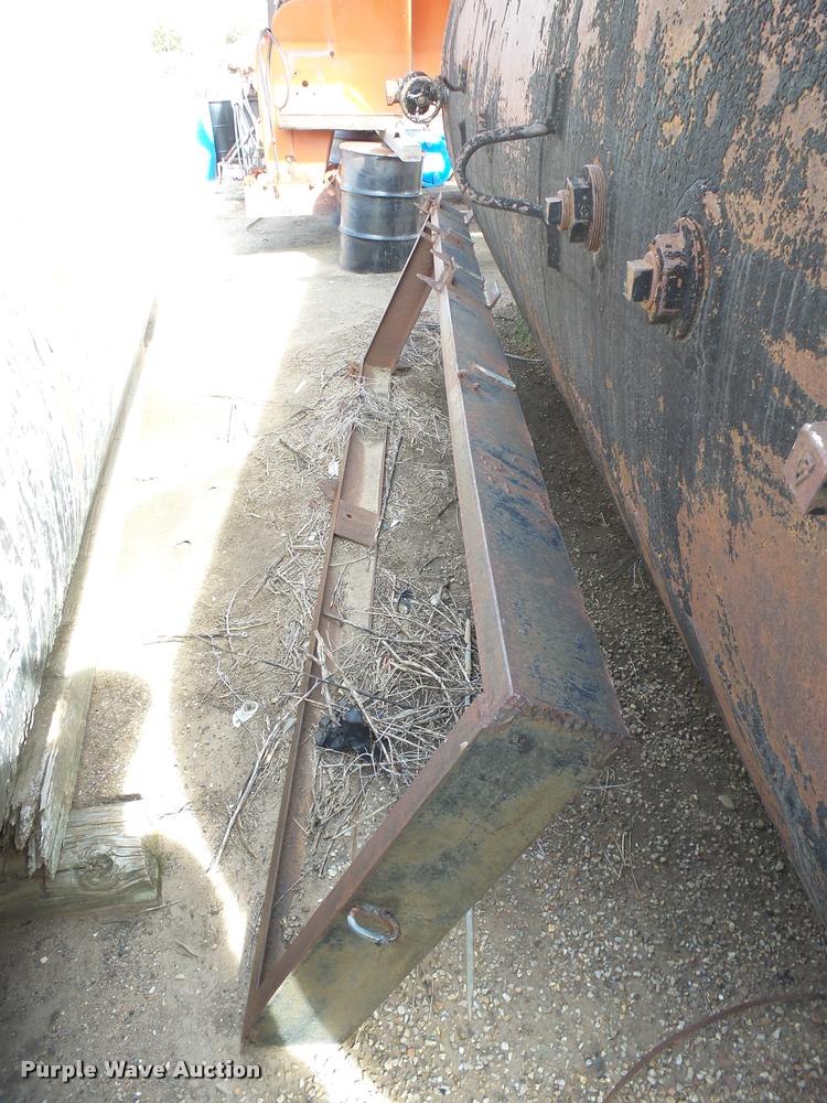 image for item DA9911 Eaton steel tank