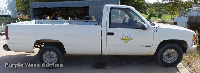 image for item DA9951 1989 Chevrolet 1500 pickup truck