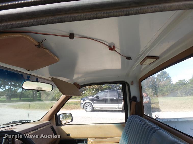 image for item DA9951 1989 Chevrolet 1500 pickup truck