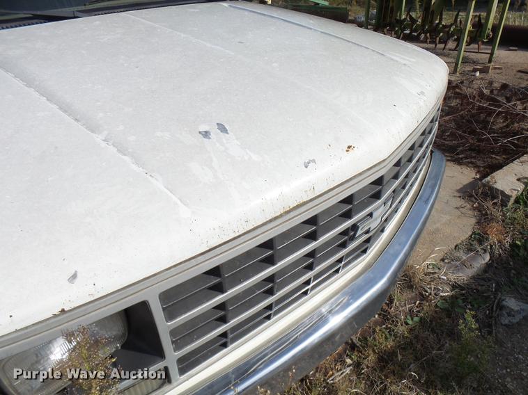 image for item DA9951 1989 Chevrolet 1500 pickup truck