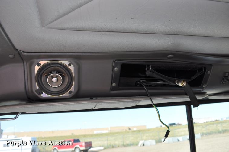 image for item G7496 1995 International 9200 semi truck