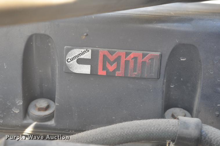 image for item G7496 1995 International 9200 semi truck