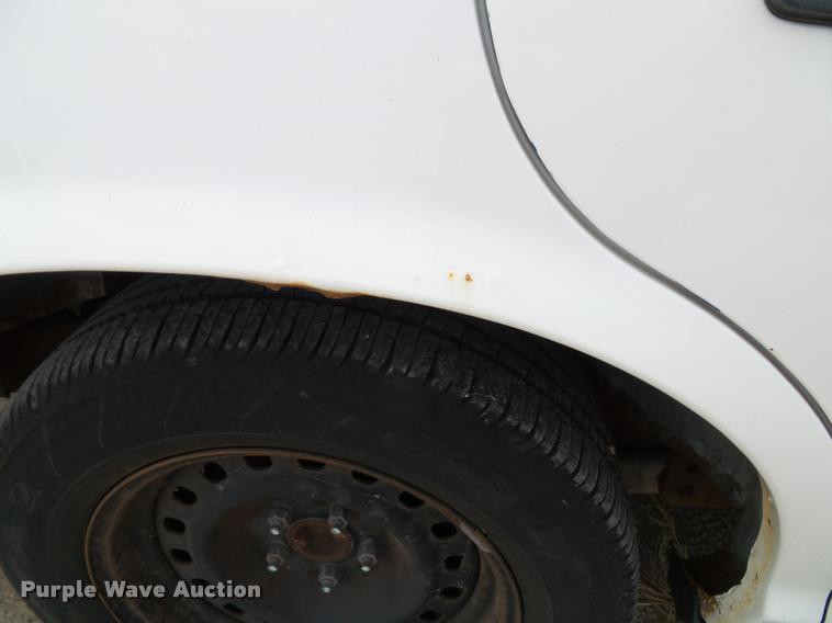 image for item J4762 2000 Ford Crown Victoria Police Interceptor