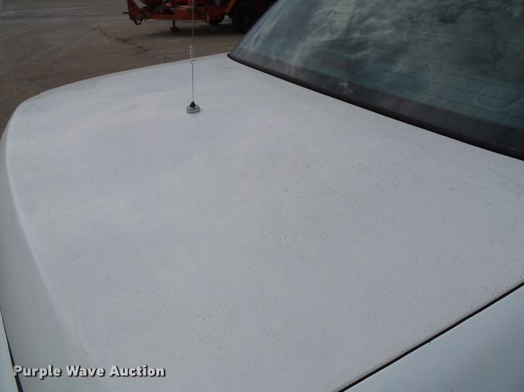 image for item J4762 2000 Ford Crown Victoria Police Interceptor