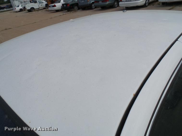 image for item J4762 2000 Ford Crown Victoria Police Interceptor