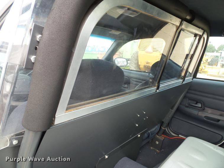 image for item J4762 2000 Ford Crown Victoria Police Interceptor