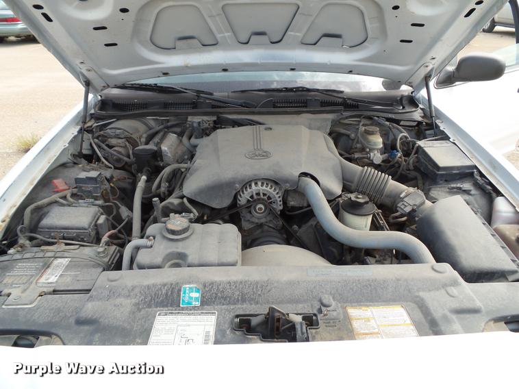 image for item J4762 2000 Ford Crown Victoria Police Interceptor