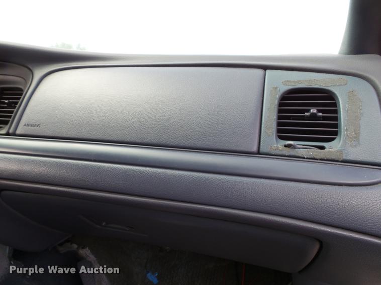 image for item J4762 2000 Ford Crown Victoria Police Interceptor