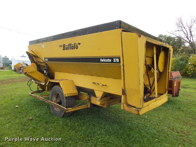 image for item J5469 Buffalohenke Kiwkcutter 370 feed mixer
