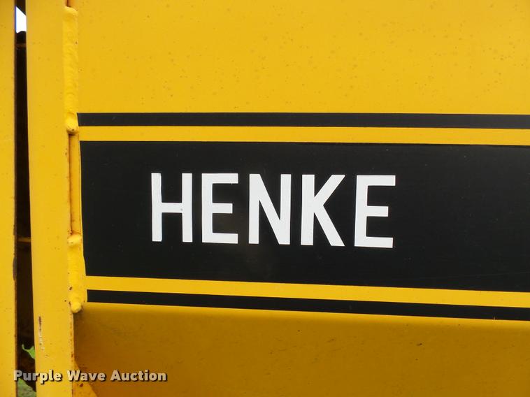 image for item J5469 Buffalohenke Kiwkcutter 370 feed mixer