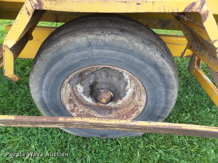 image for item J5469 Buffalohenke Kiwkcutter 370 feed mixer