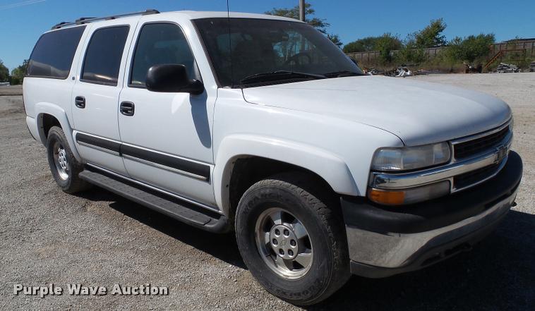 image for item J5741 2001 Chevrolet Suburban K1500 SUV
