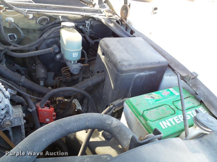 image for item J5741 2001 Chevrolet Suburban K1500 SUV