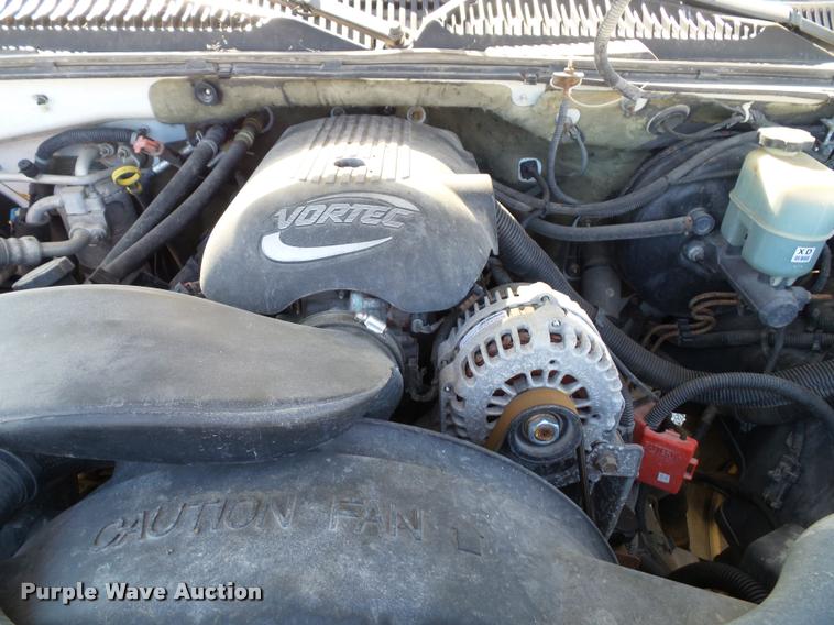 image for item J5741 2001 Chevrolet Suburban K1500 SUV