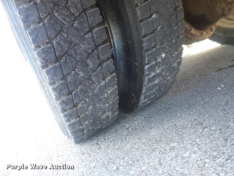 image for item J8730 1997 Blue Bird TC2000 school bus