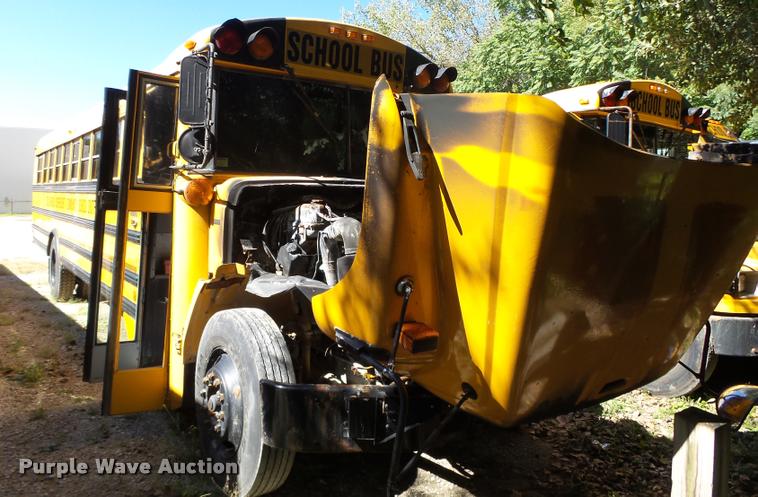 image for item K1467 2004 Freightliner FS65 school bus