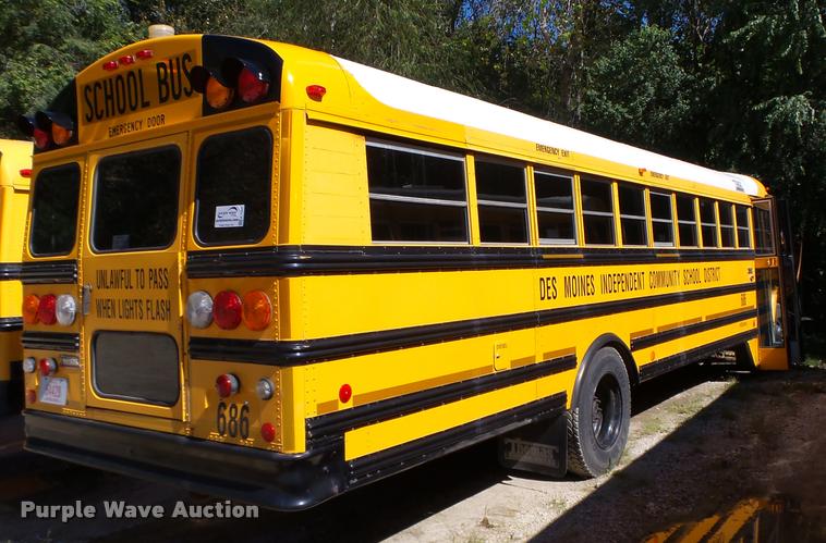 image for item K1467 2004 Freightliner FS65 school bus