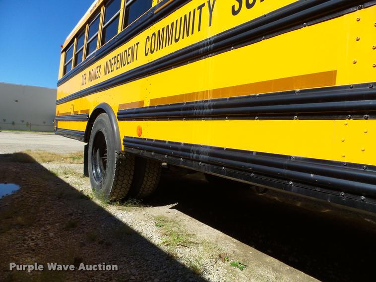 image for item K1467 2004 Freightliner FS65 school bus