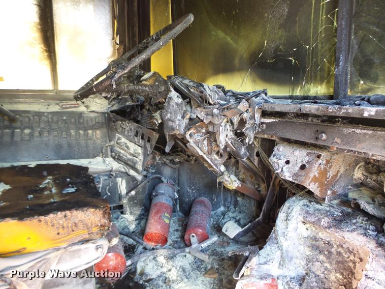 image for item K1467 2004 Freightliner FS65 school bus