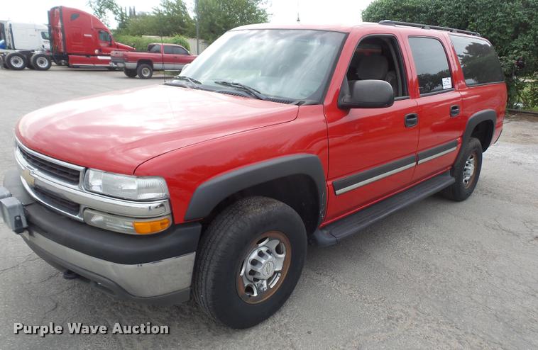 image for item K3575 2005 Chevrolet Suburban 2500 SUV