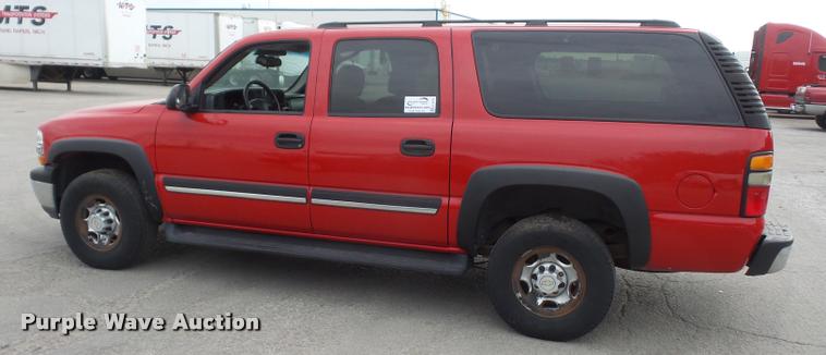 image for item K3575 2005 Chevrolet Suburban 2500 SUV