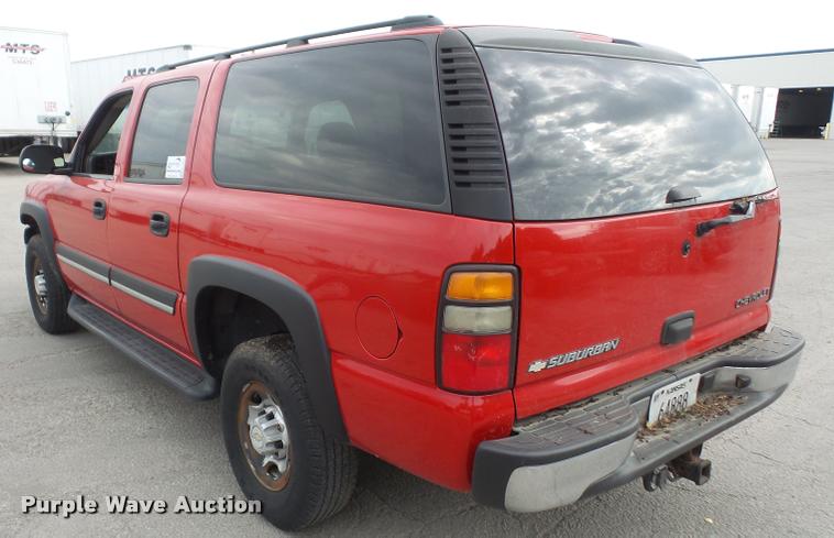 image for item K3575 2005 Chevrolet Suburban 2500 SUV