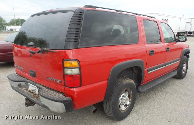 image for item K3575 2005 Chevrolet Suburban 2500 SUV