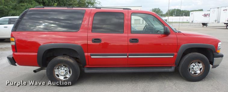 image for item K3575 2005 Chevrolet Suburban 2500 SUV