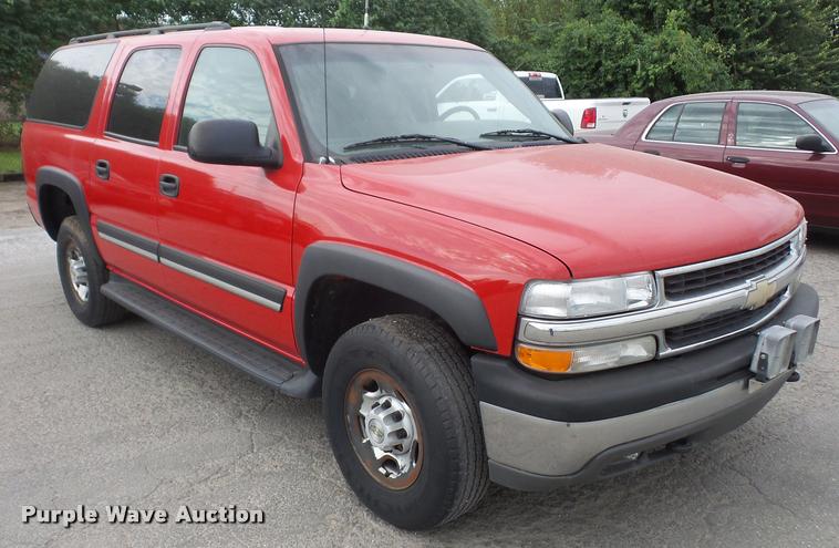 image for item K3575 2005 Chevrolet Suburban 2500 SUV