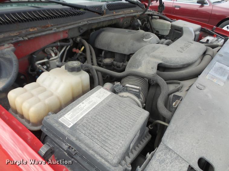 image for item K3575 2005 Chevrolet Suburban 2500 SUV