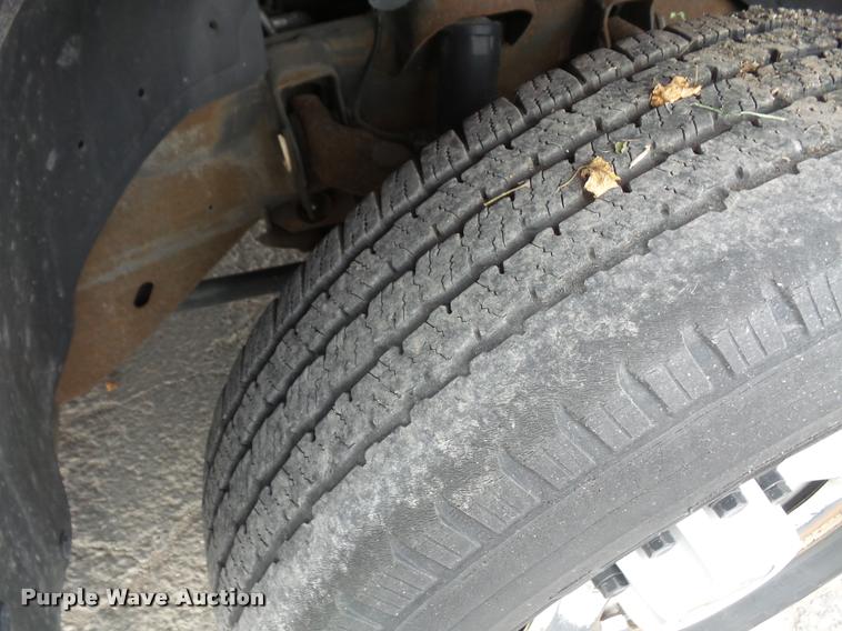 image for item K3575 2005 Chevrolet Suburban 2500 SUV