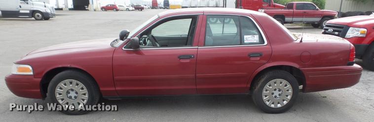 image for item K3576 2003 Ford Crown Victoria Police Interceptor