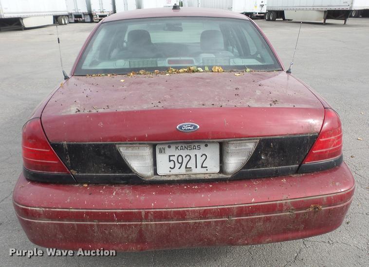 image for item K3576 2003 Ford Crown Victoria Police Interceptor
